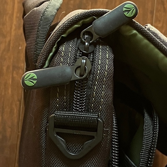 iPad Tablet Shoulder Bag - Picture 10 of 13